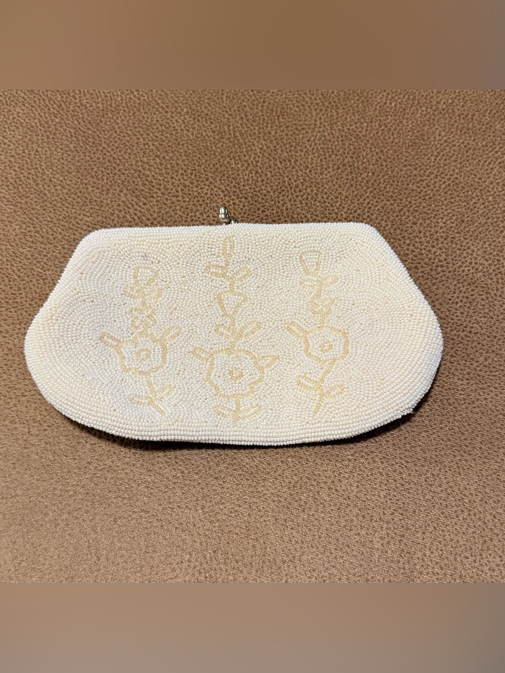 Beautiful vintage 1950s Made in Japan hand-beaded evening clutch